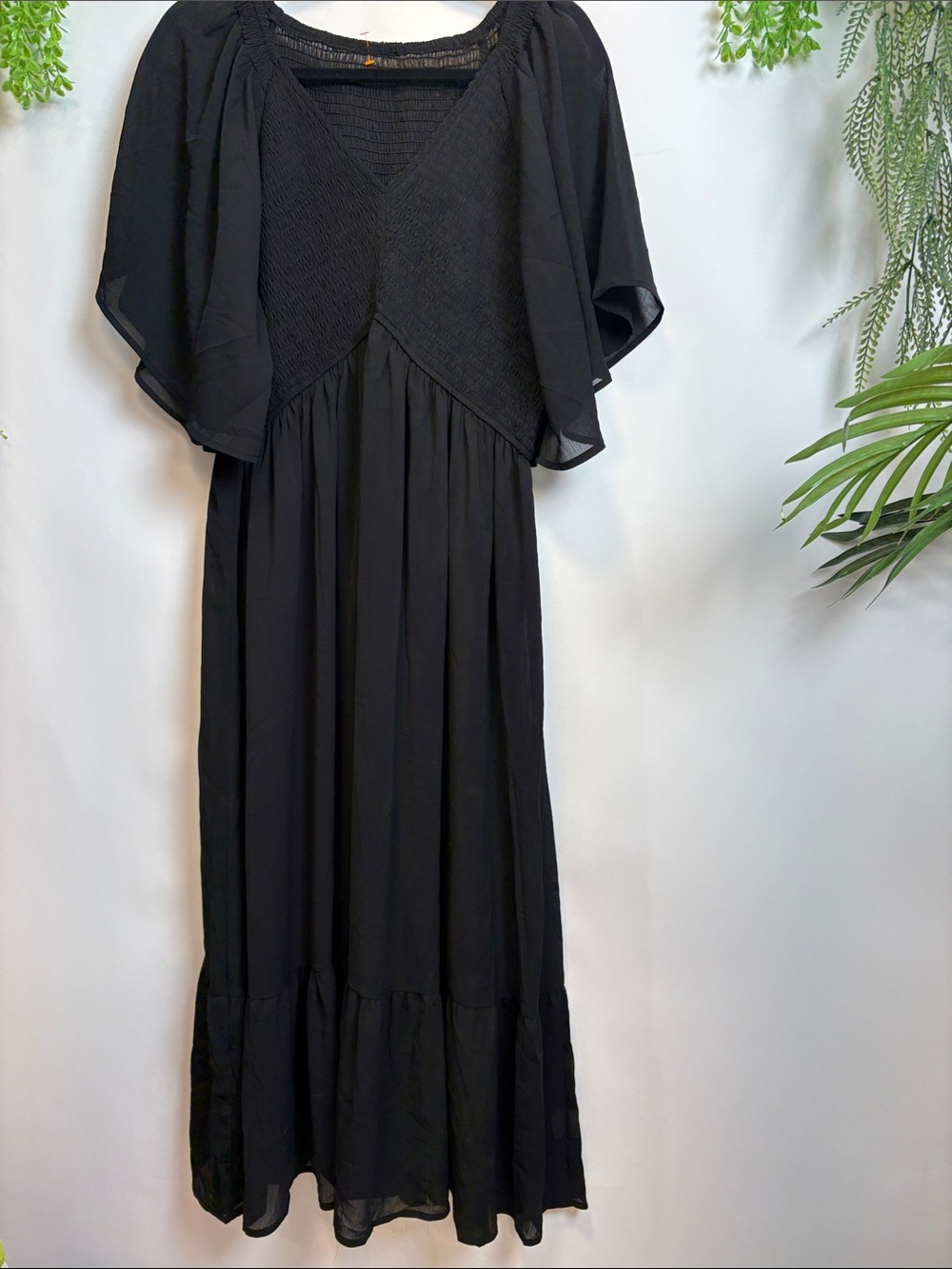 Source Unknown Black Maxi Dress with Flutter Sleeves - Picture 1 of 12